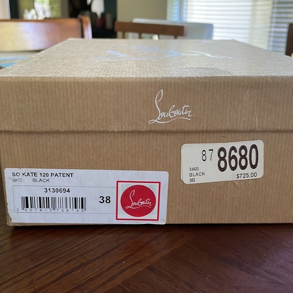 Classy, hot High Heels- AUTHENTIC RED BOTTOMS - Picture 4 of 5